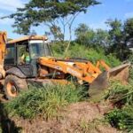 Limpeza e acondicionamento dos terrenos de implantação dos projectos habitacionais e empreendimentos produtivos por erguer no âmbito do PEIUHAR