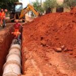 Abertura das valas técnicas e implantação das infraestruturas básicas subterrâneas