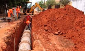 Abertura das valas técnicas e implantação das infraestruturas básicas subterrâneas